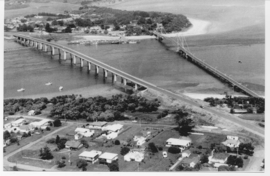 new and old bridge